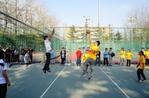 “新生杯”开战,欧语排首捷